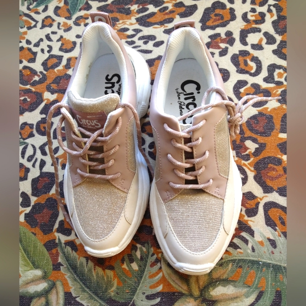 Final 🌸Circus by Sam Edelman 🩷Pink Shimmer Metallic Sneaker🩷 Size 6.5